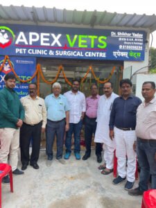 पूर्व अपर निदेशक पशुपालन ने एपेक्स वेट्स क्लिनिक का किया शुभारंभ ।
